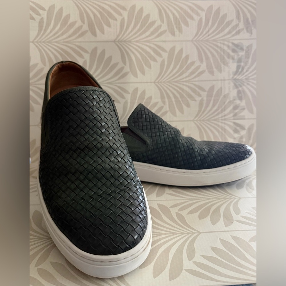 Brothers United Men’s leather slip on shoes Dark Green Size 9.5